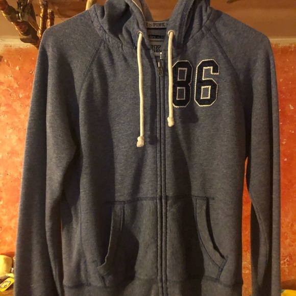 Vs pink hoodie medium - Picture 3 of 3